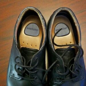 Dockers Men's Casual Shoe Size 12. Color: Black.  Condition: Good